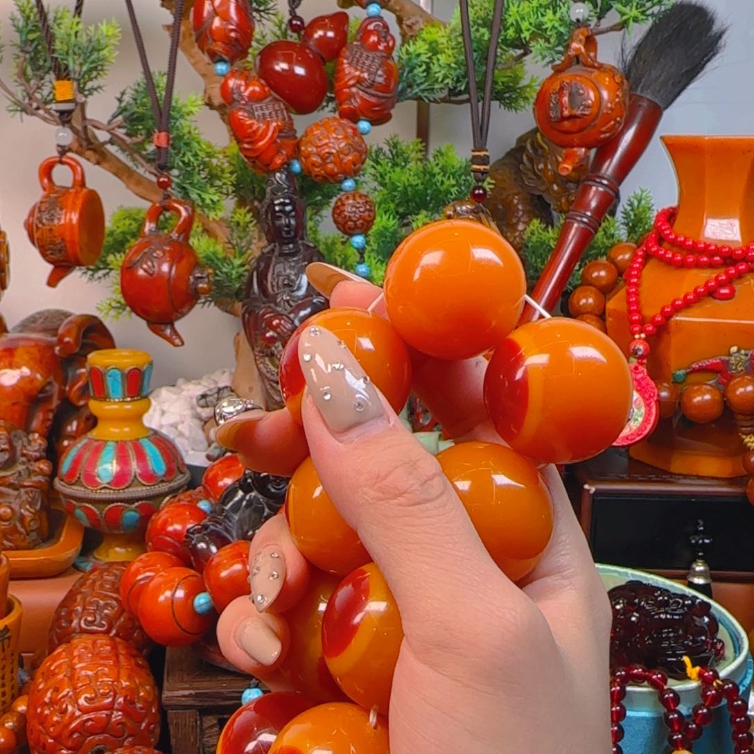 琥珀裸石未镶嵌手串