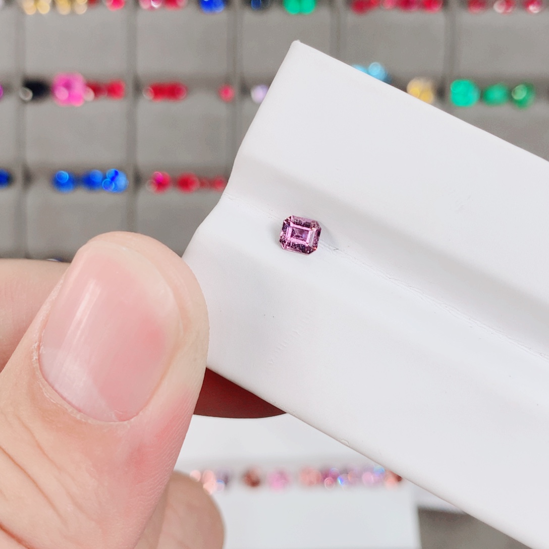 蓝宝石裸石未镶嵌0.39ct 无烧蓝宝石