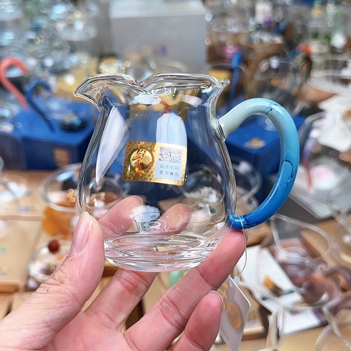 禾器华蕊公道杯青，，，