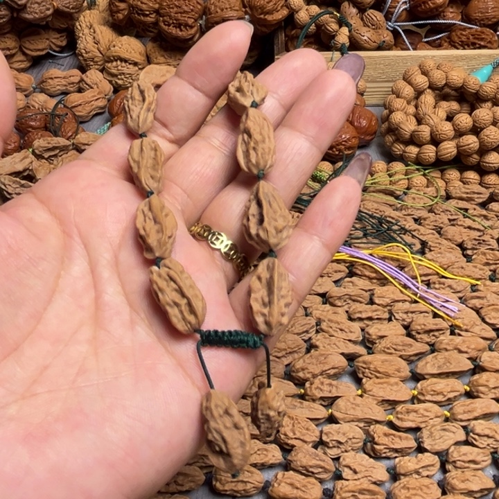 随***.文玩核桃吊坠蛤蟆小异