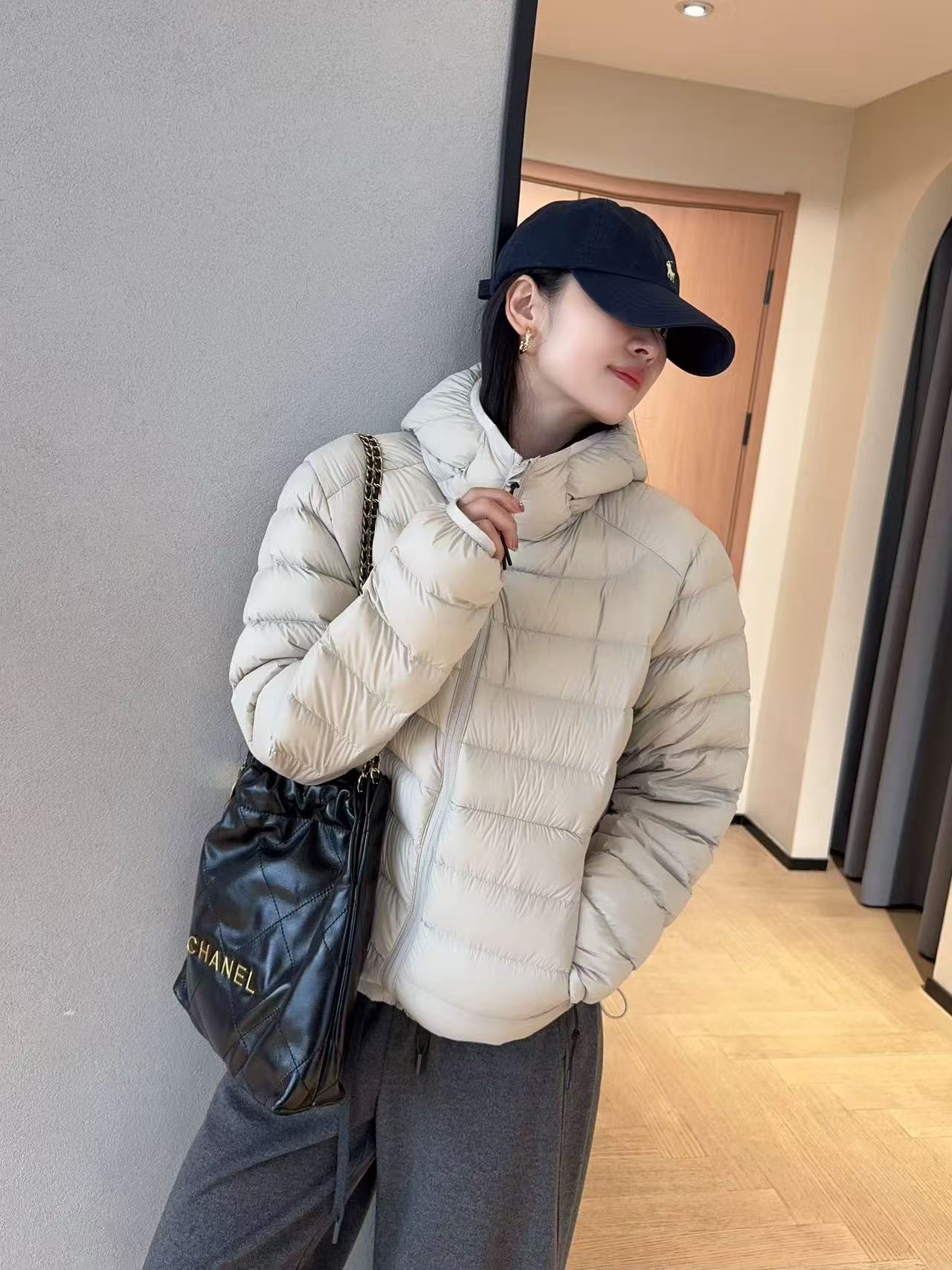 绒子含量90%  新款排骨风休闲时尚百搭连帽短款羽绒服8802