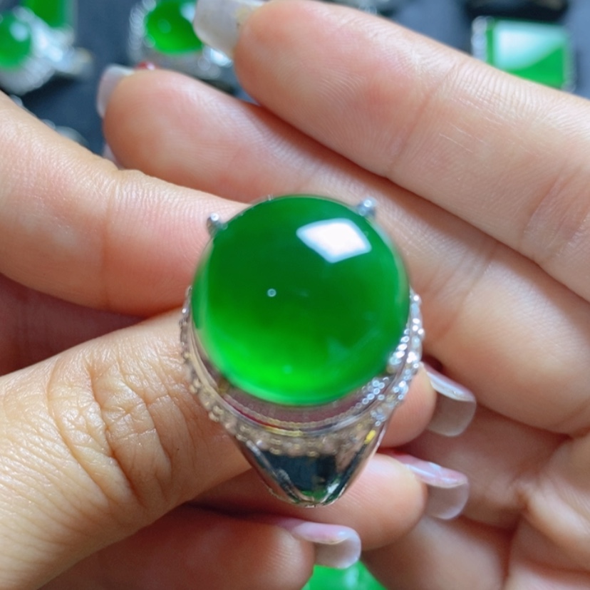 【闪购商品】翡翠挂件未镶嵌蛋面