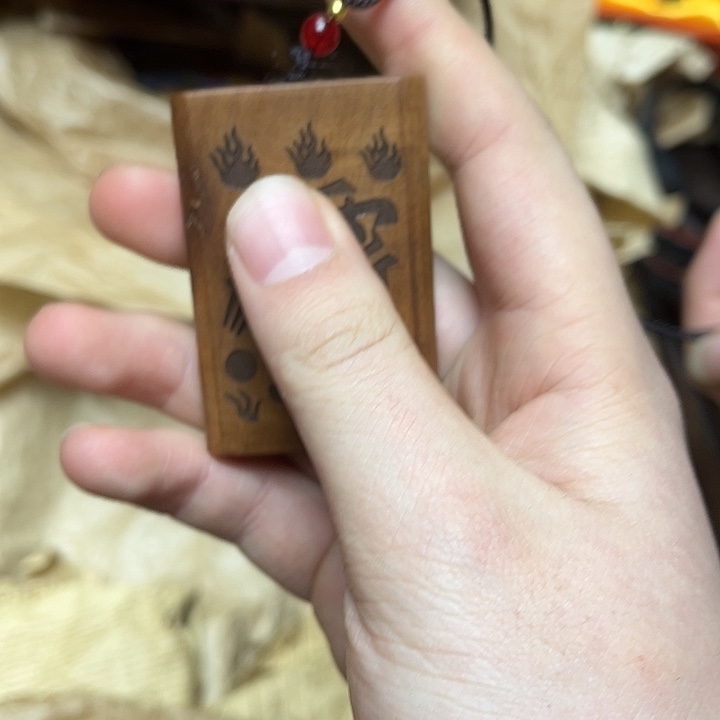 大叶紫檀（黑酸枝木类）