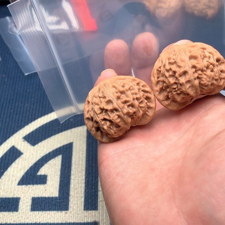 文玩核桃吊坠45宫灯44