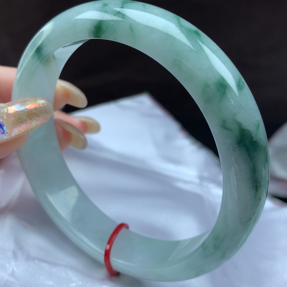 翡翠手镯未镶嵌2****代431202，63/64圈