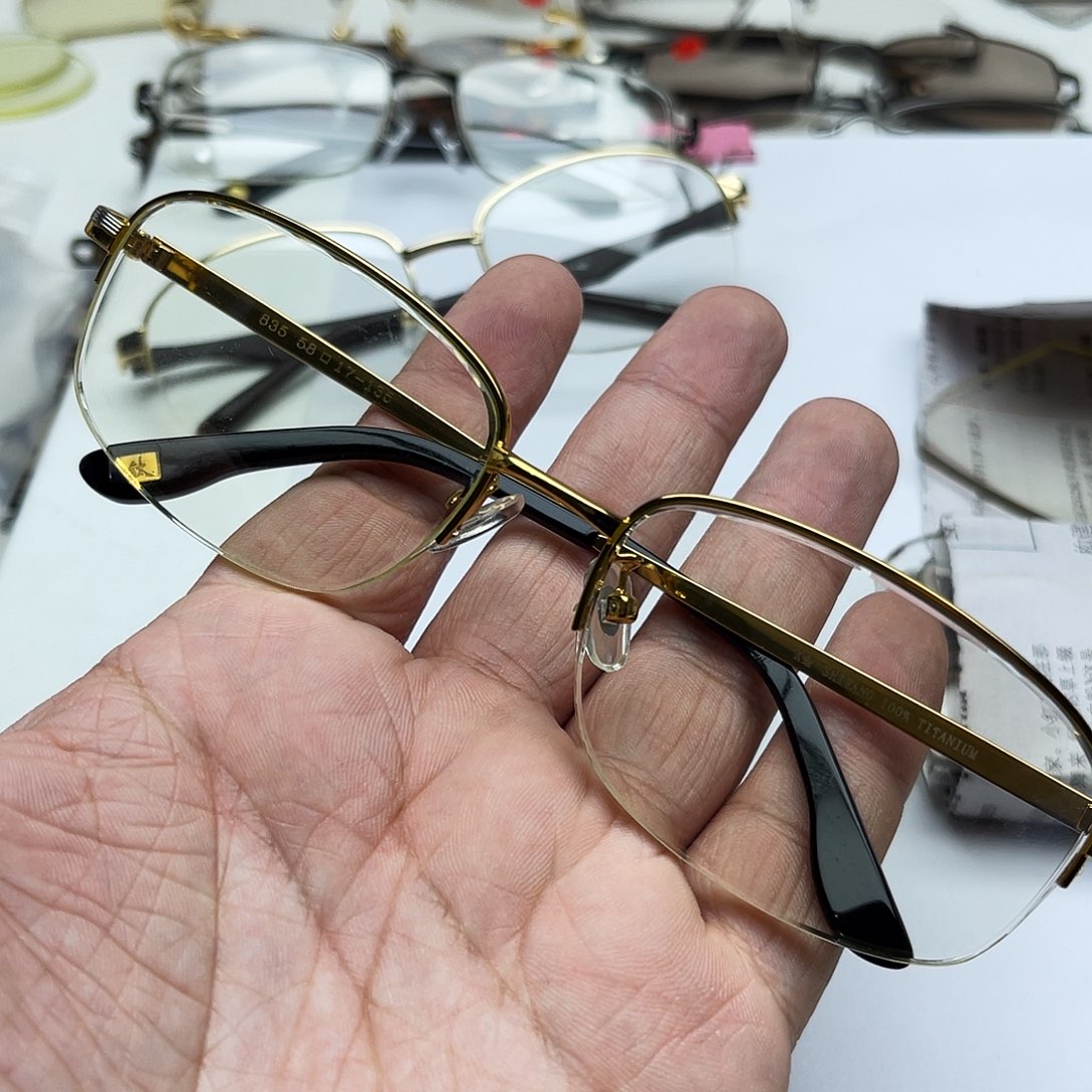 伽***尼半框款天然竹叶青石头镜