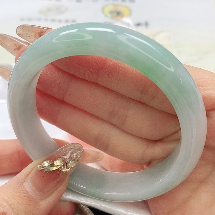 翡翠手镯未镶嵌缅甸天然A货翡翠