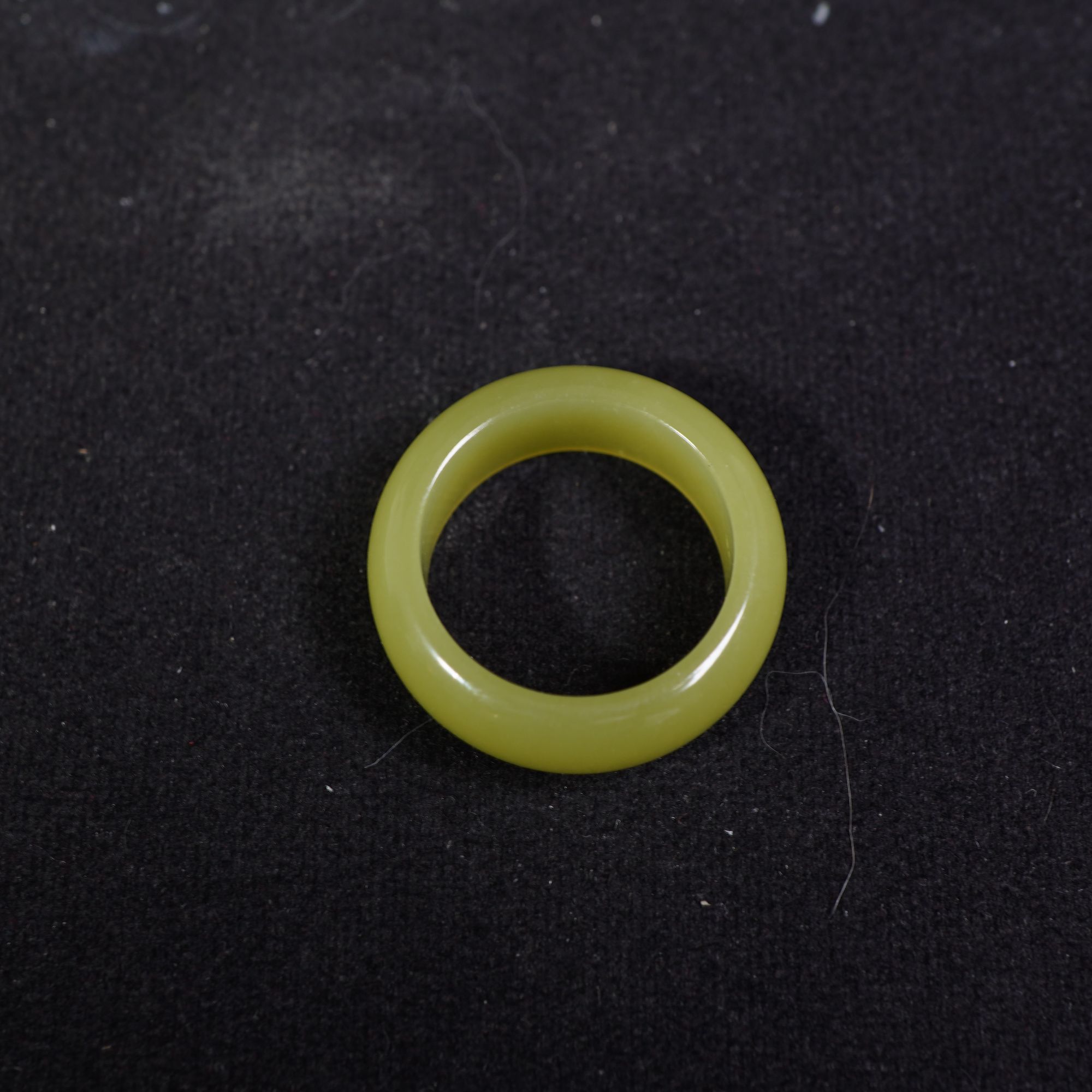 4YG24      清     和田玉戒指