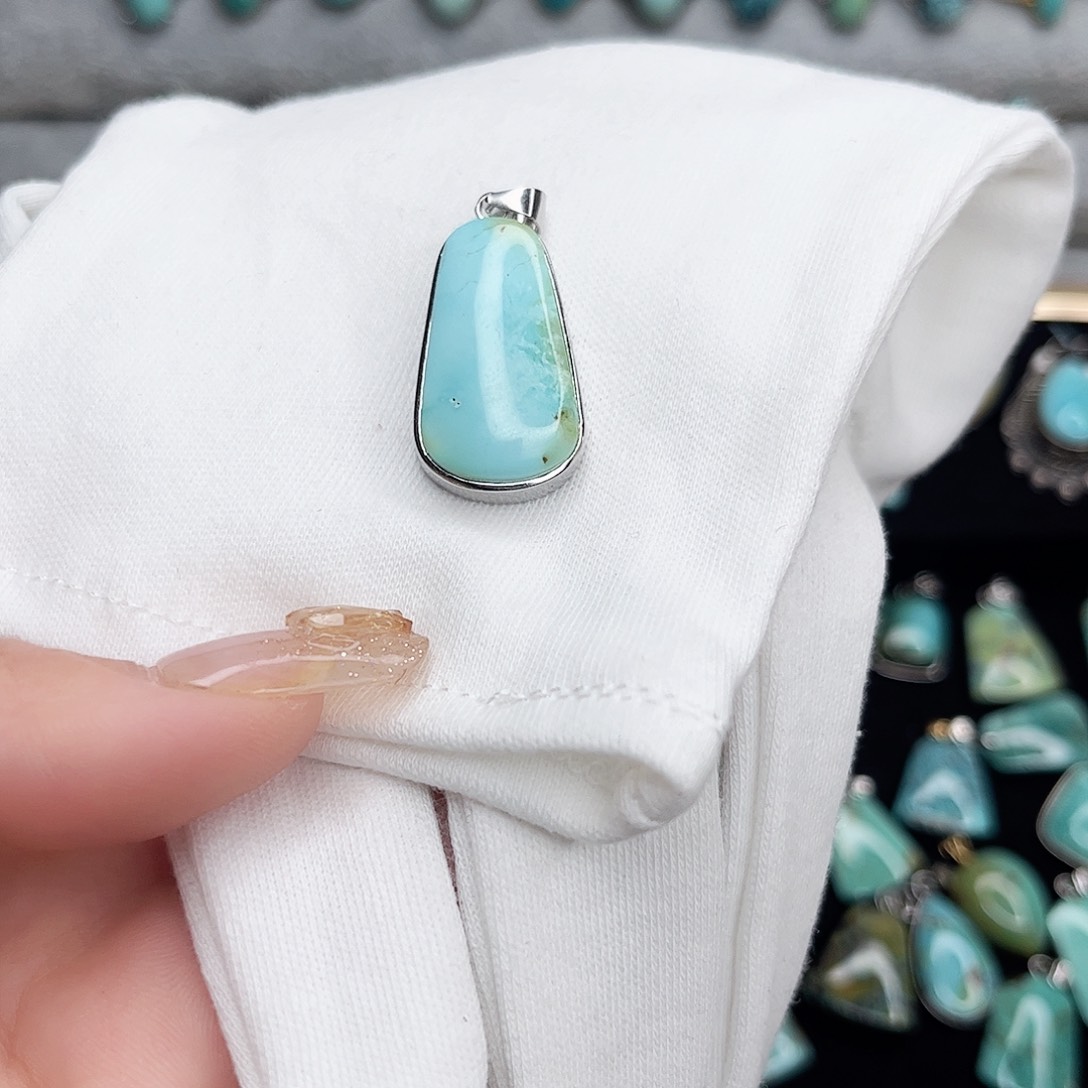 绿松石绿松石未镶嵌