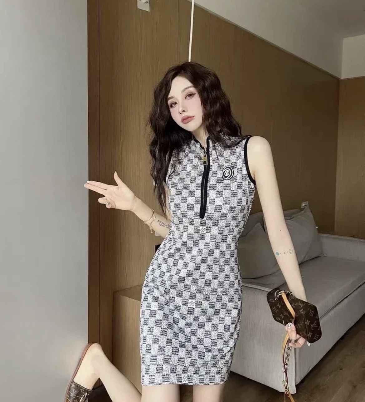 95新 LouisVuitton/路易威登  aa0802 半拉链格子印花连衣裙 40码