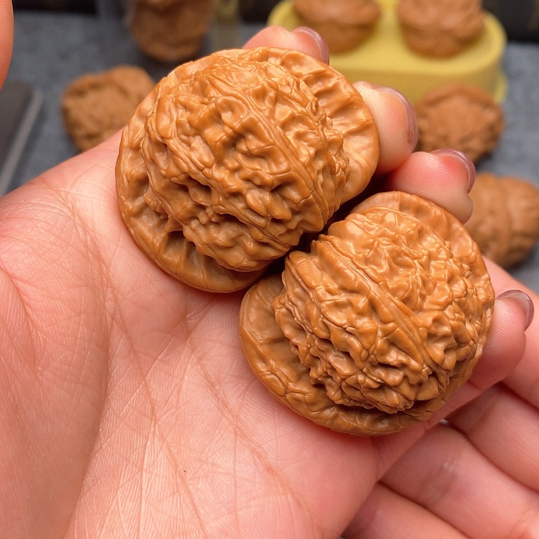 文玩核桃把件王*拿球白43全