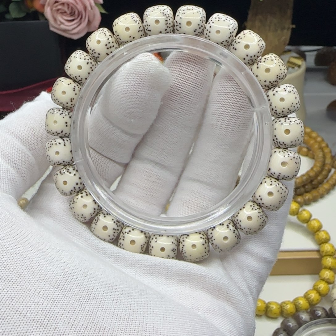 星月菩提手串原脂原生态大眼睛10×9同枝果