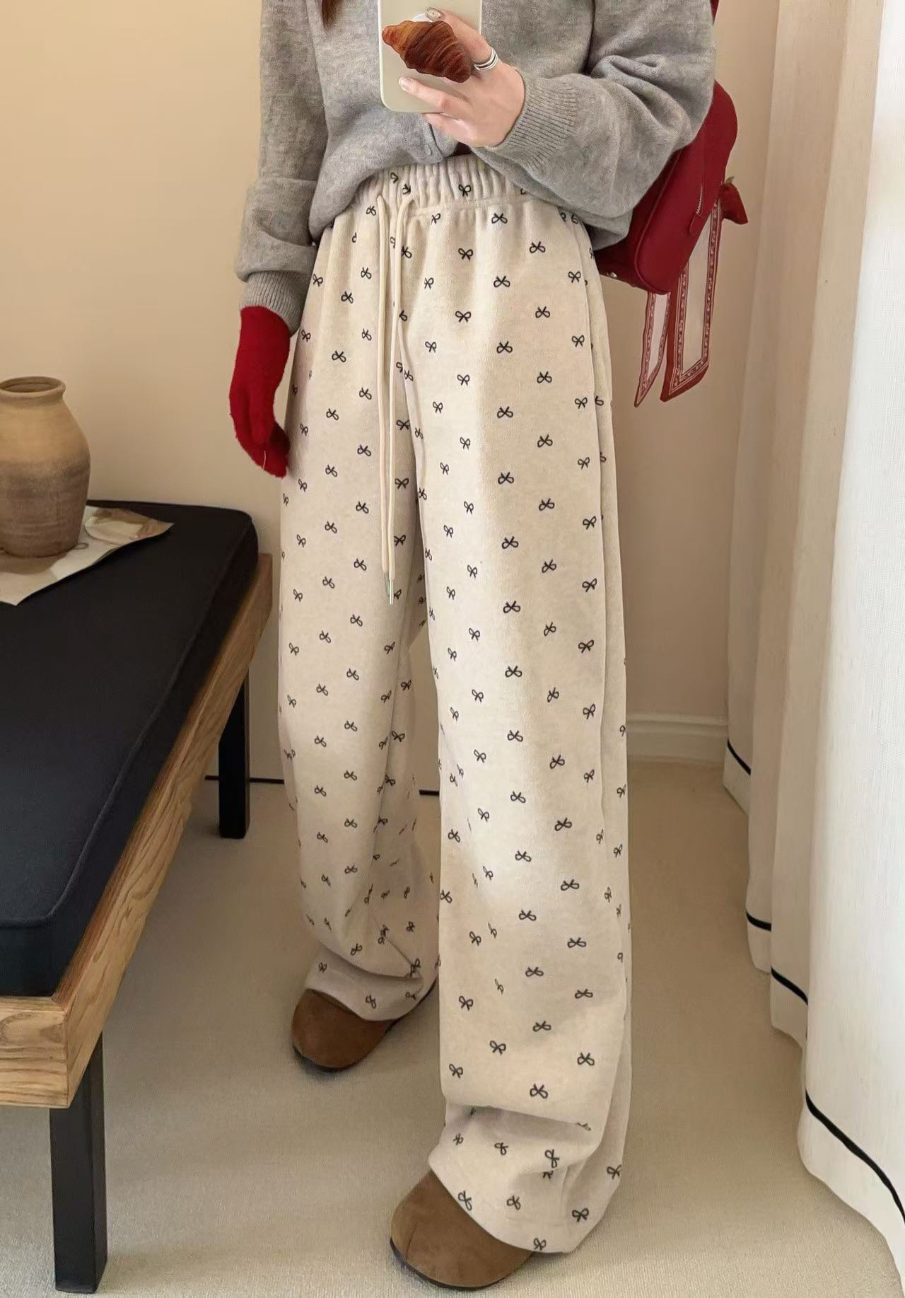 程程甄选  韩系复古慵懒风蝴蝶结满印加绒休闲裤9148