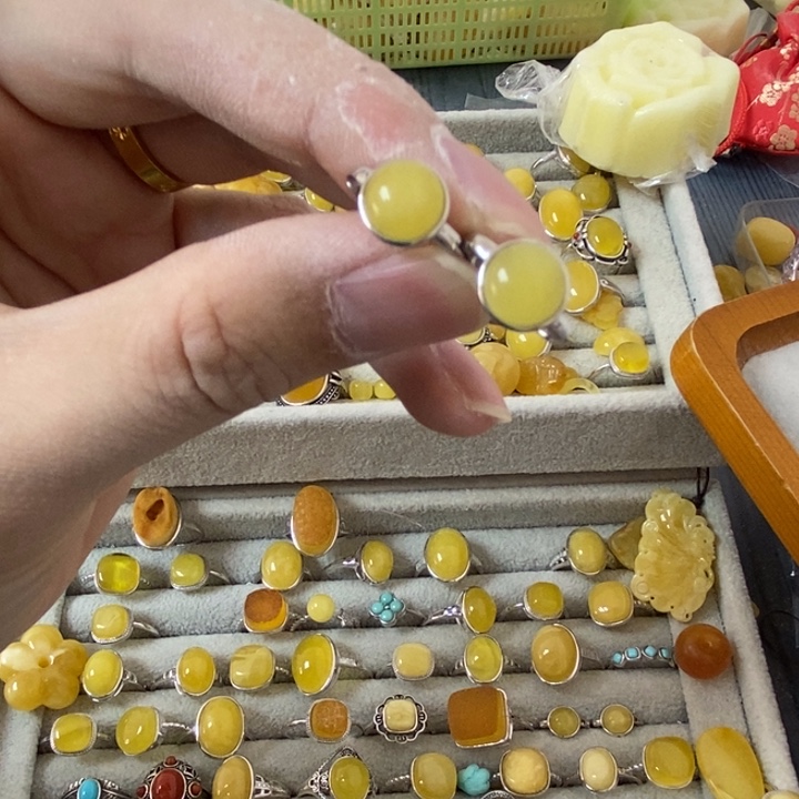 蜜蜡裸石银S925镶嵌耳扣