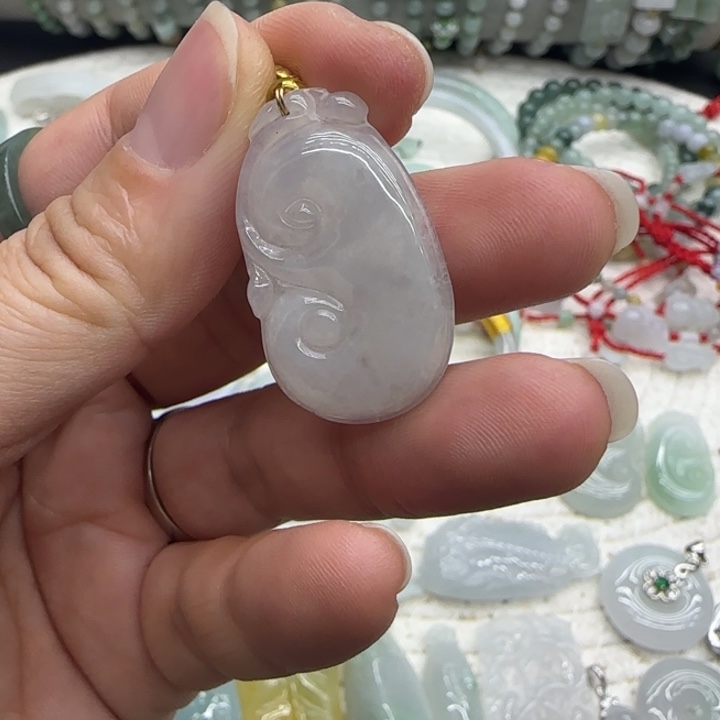 简***当翡翠未镶嵌手链如意