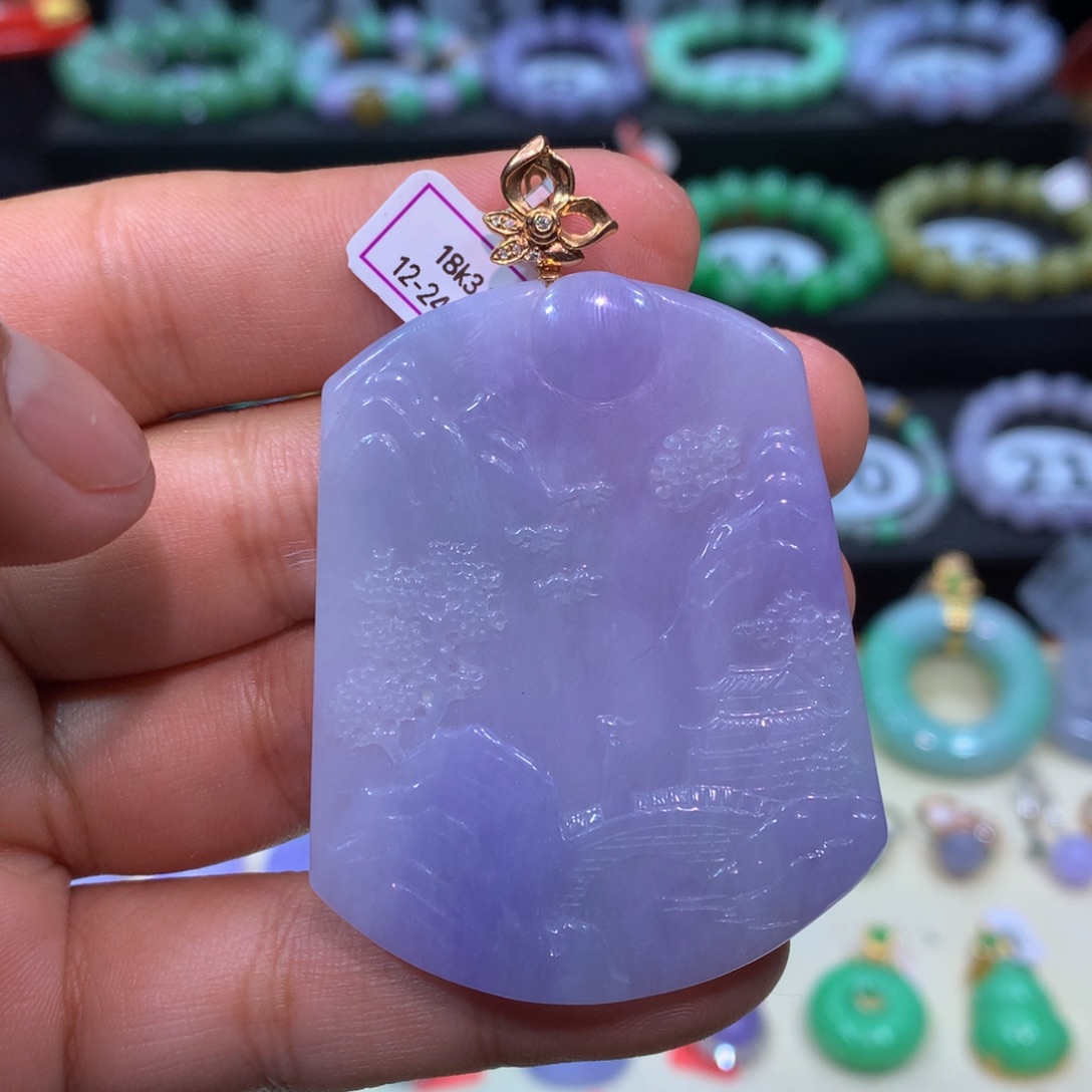 翡翠18K金镶嵌颈饰