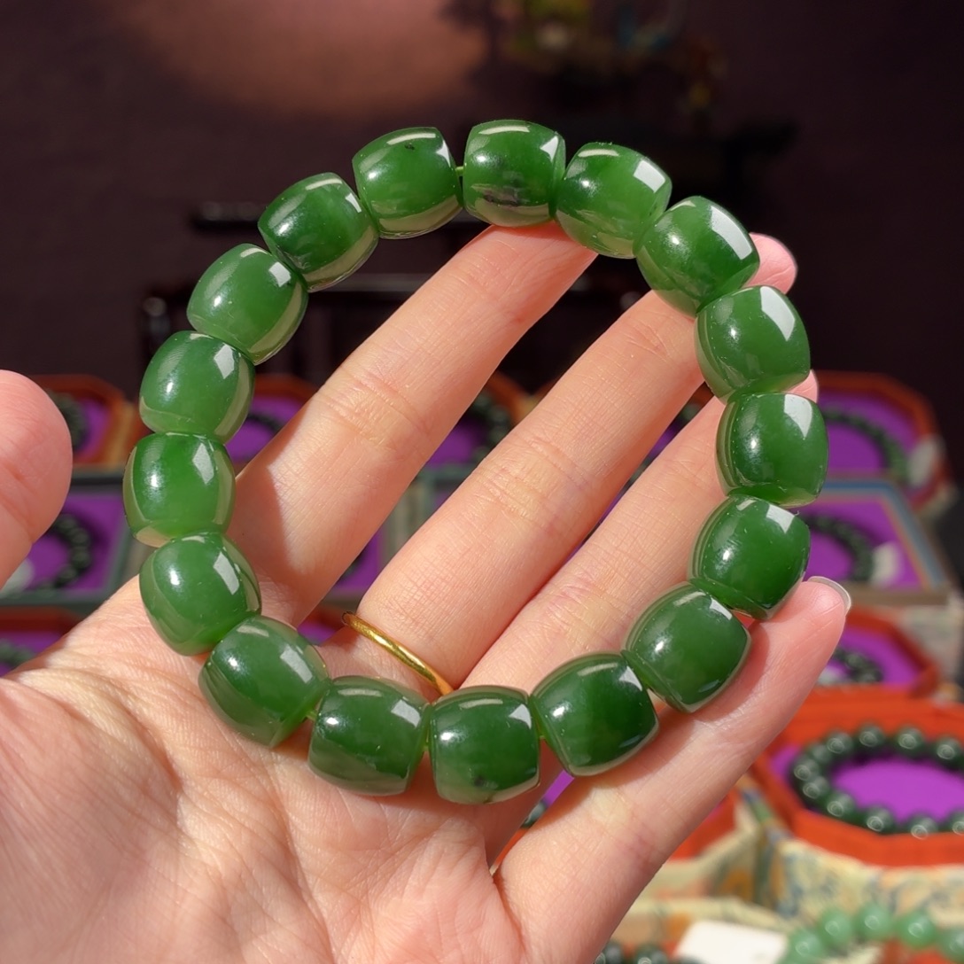 彭***彭和田玉（碧玉）未镶嵌手串