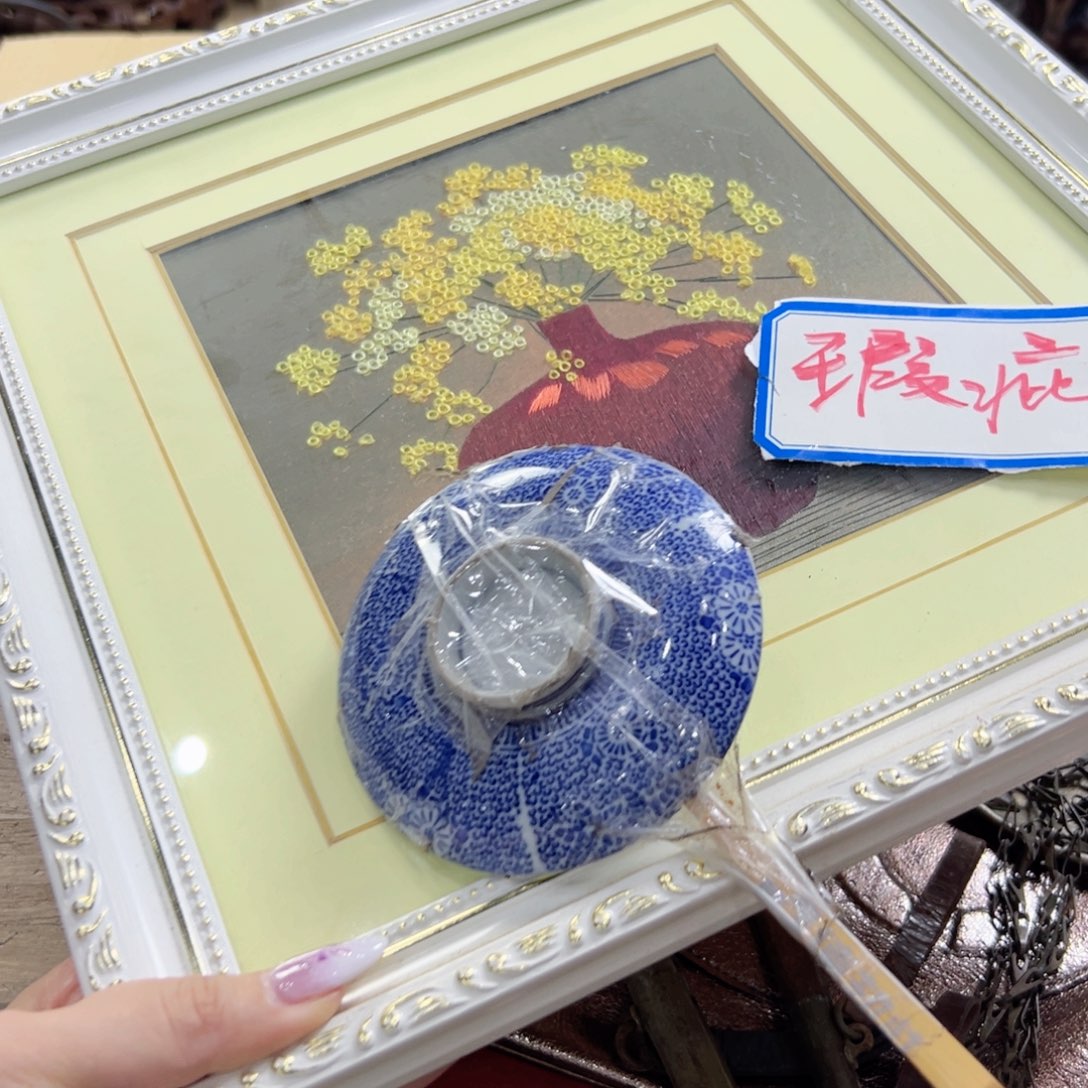 瓷片陶瓷和金属表面上产生强烈