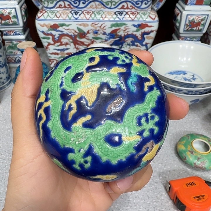 陶摆件青花龙纹小盖盒