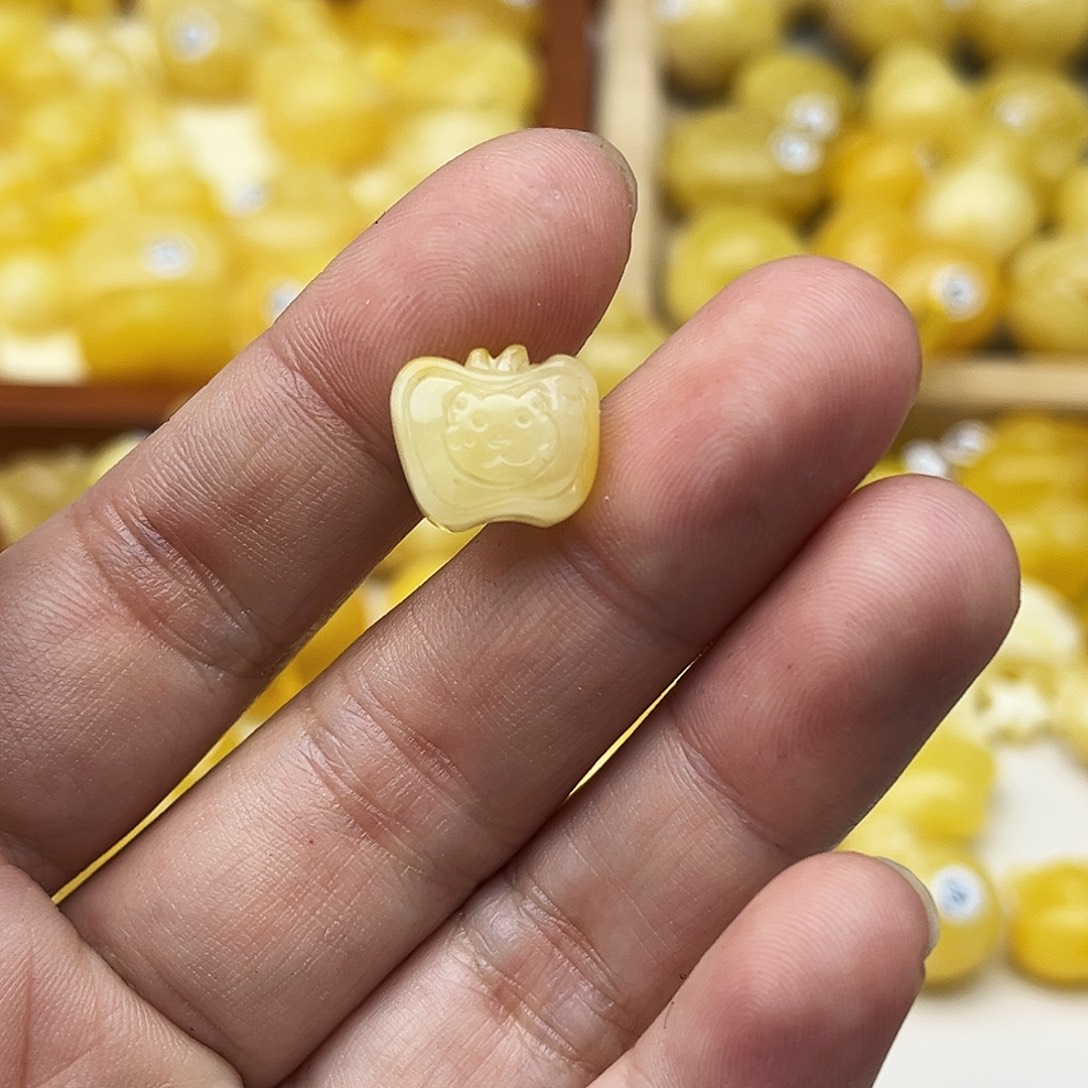 蜜蜡未镶嵌裸石天然