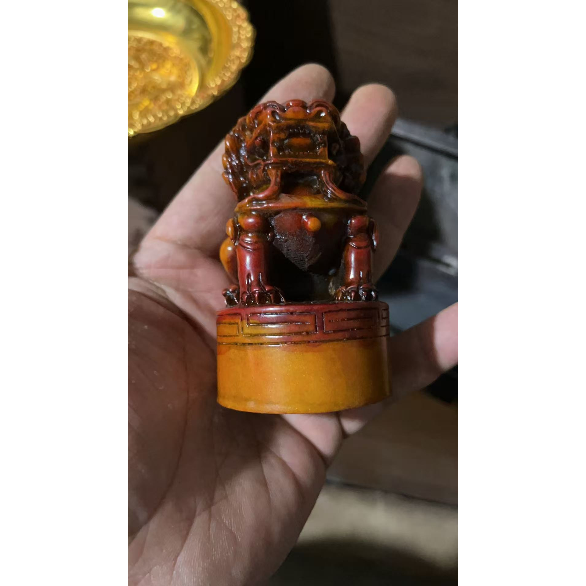 精品摆件坐狮小章
