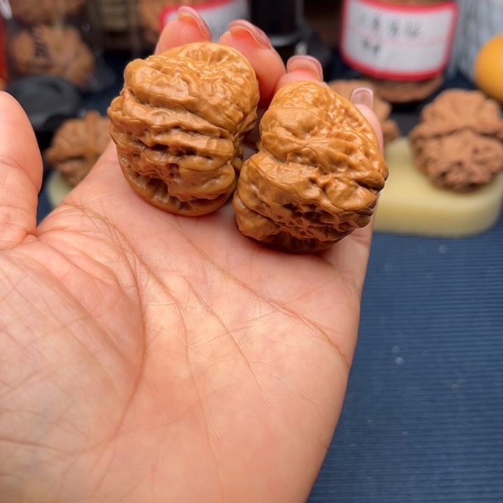 吊坠文玩核桃38哇哇