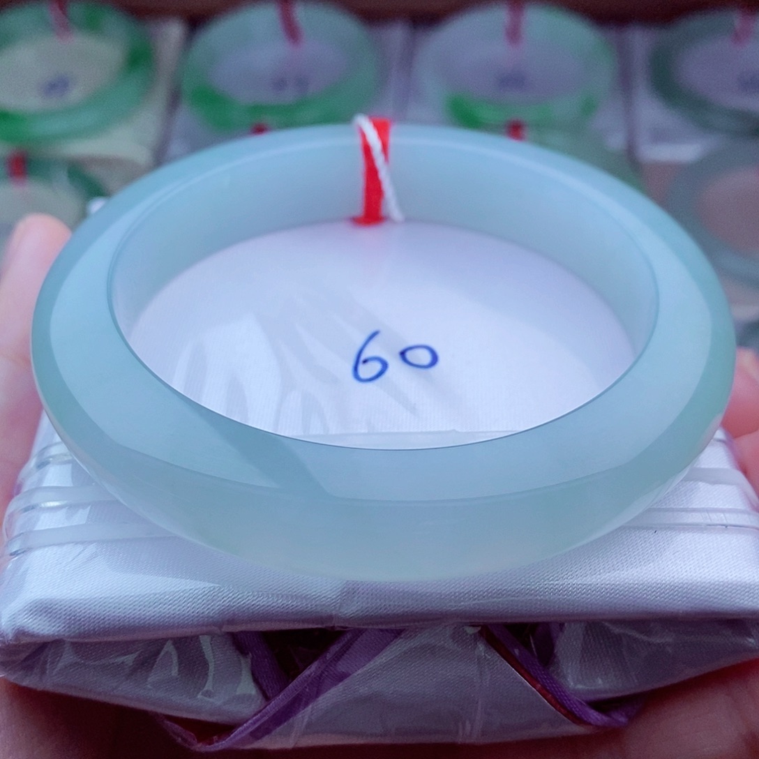 翡翠未镶嵌手镯0218-60圈口 冰川蓝 冰胶细腻 厚装