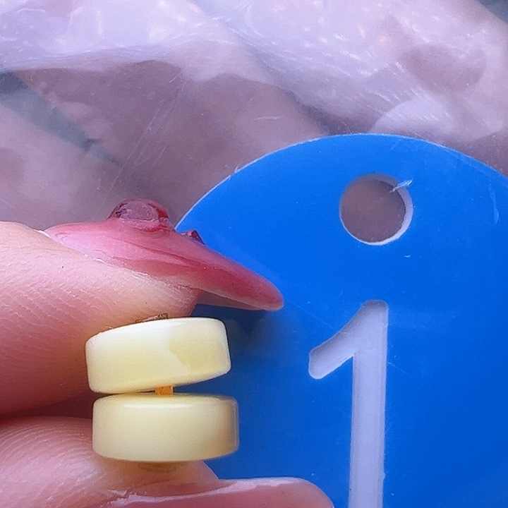 蜜蜡裸石未镶嵌8.2mm 精工隔片