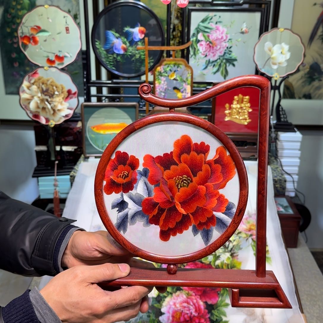 刺绣刺绣工艺精湛