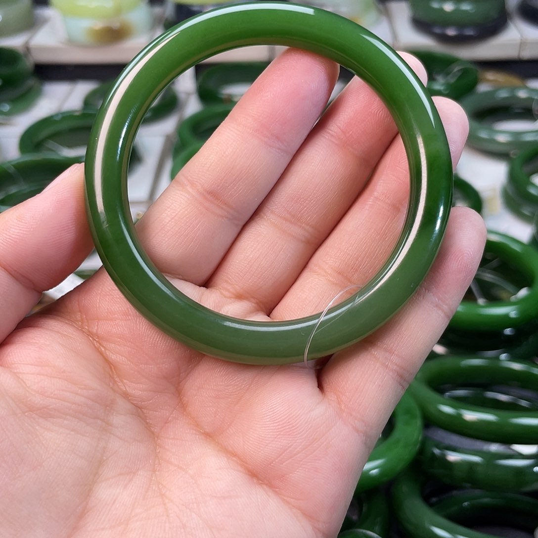 和田玉（碧玉）手镯未镶嵌