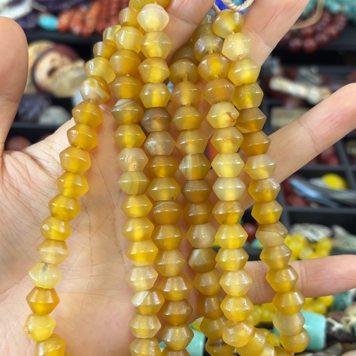 浮***～玛瑙/玉髓未镶嵌颈饰