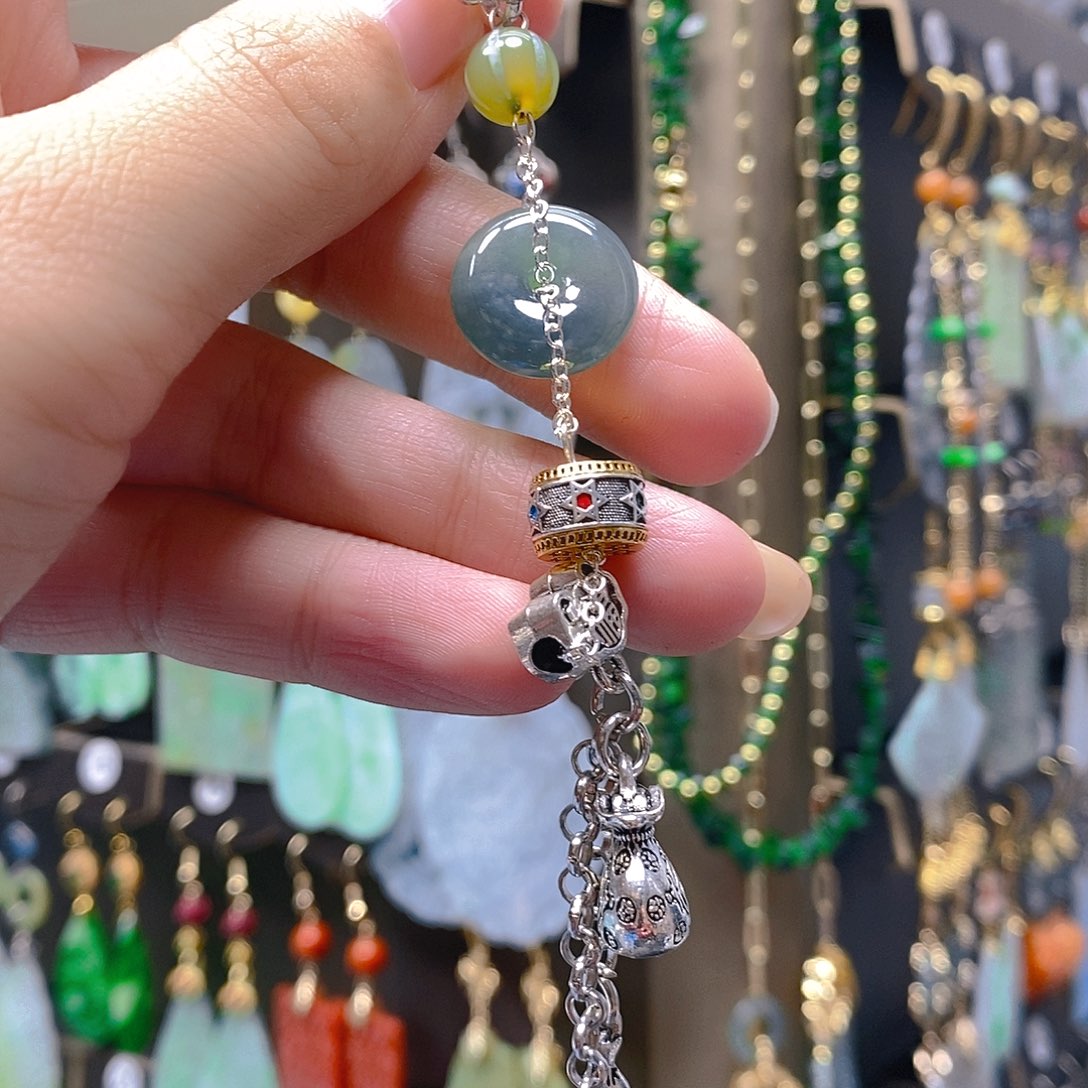 未镶嵌翡翠耳饰翡翠