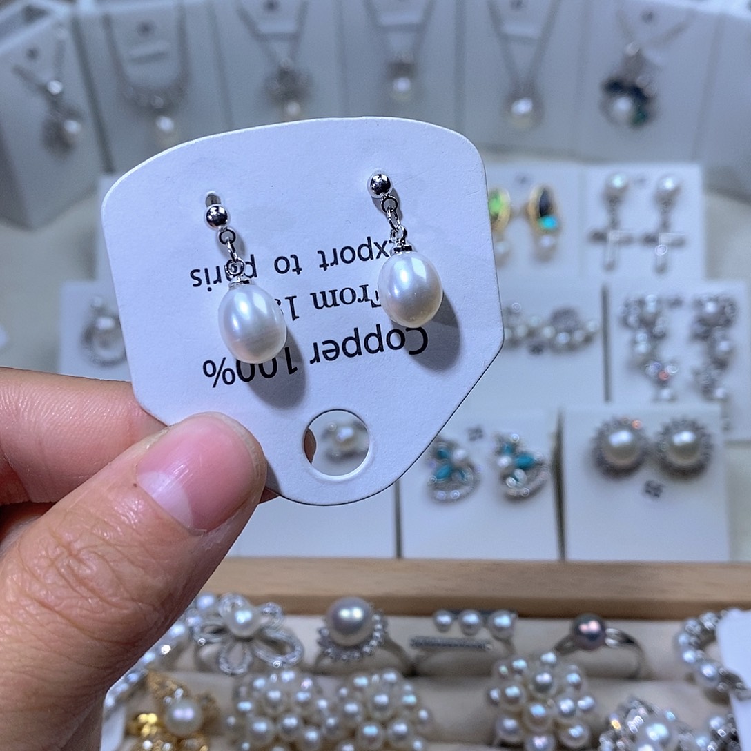 淡水珍珠耳饰未镶嵌