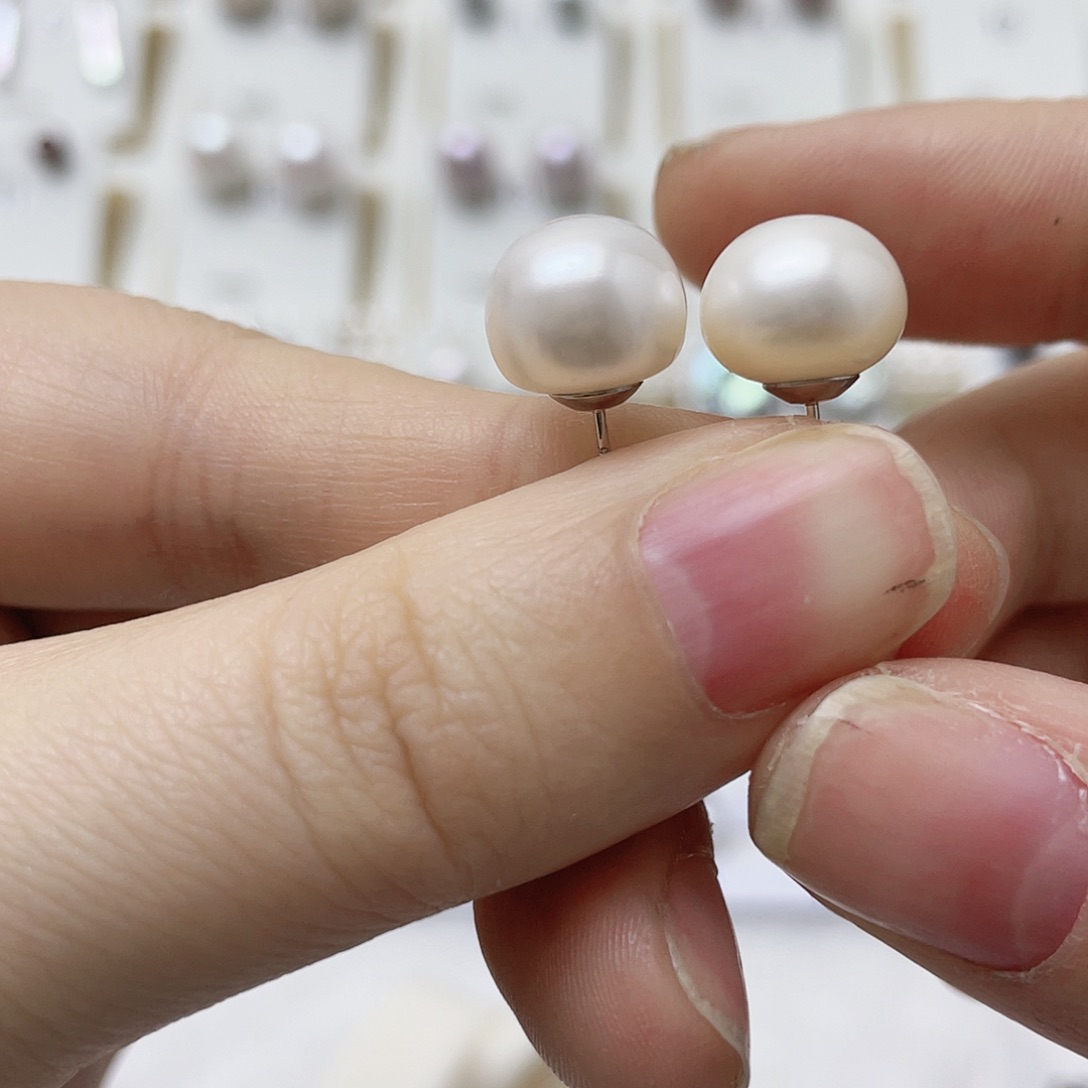 S***y银S925镶嵌淡水珍珠耳饰