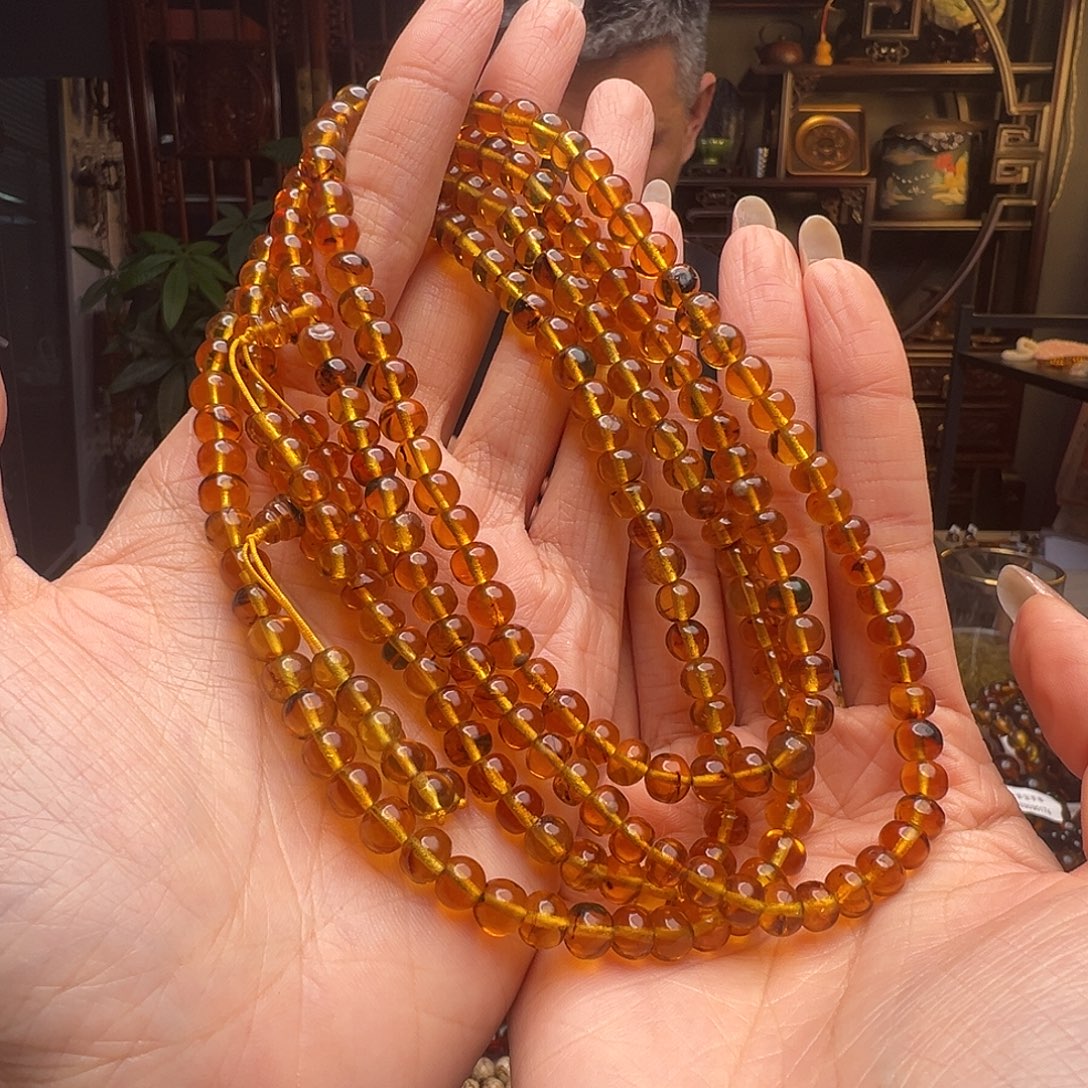 琥珀未镶嵌裸石抚顺琥珀20579六多样性发其一