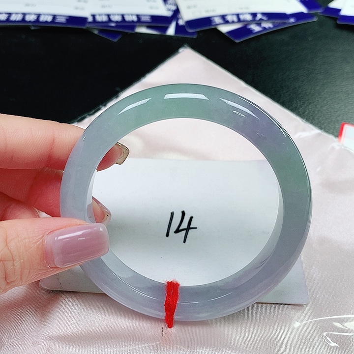 翡翠手镯未镶嵌翡翠手镯微镶嵌