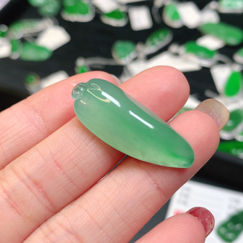 【闪购商品】翡翠吊坠(不含链)未镶嵌