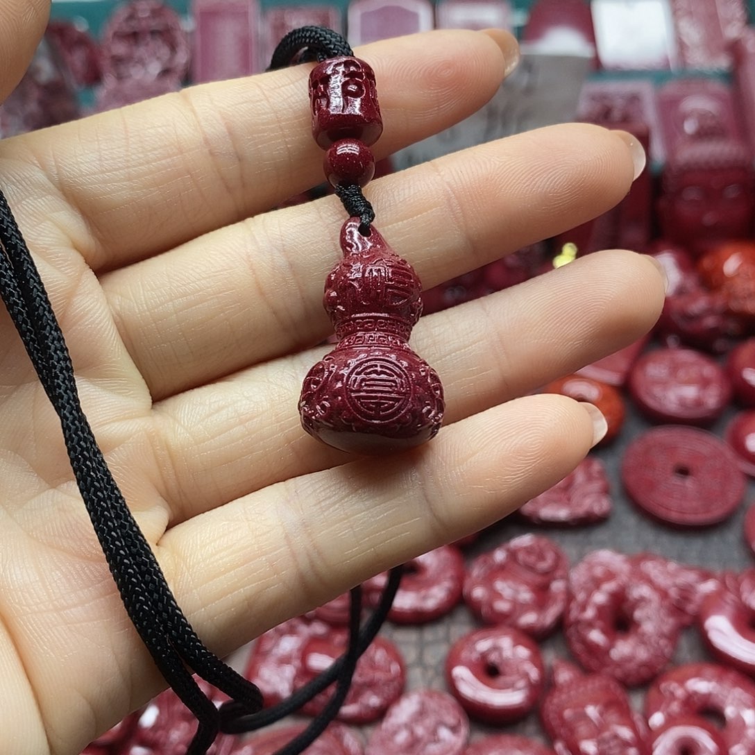 天然辰砂朱砂吊坠