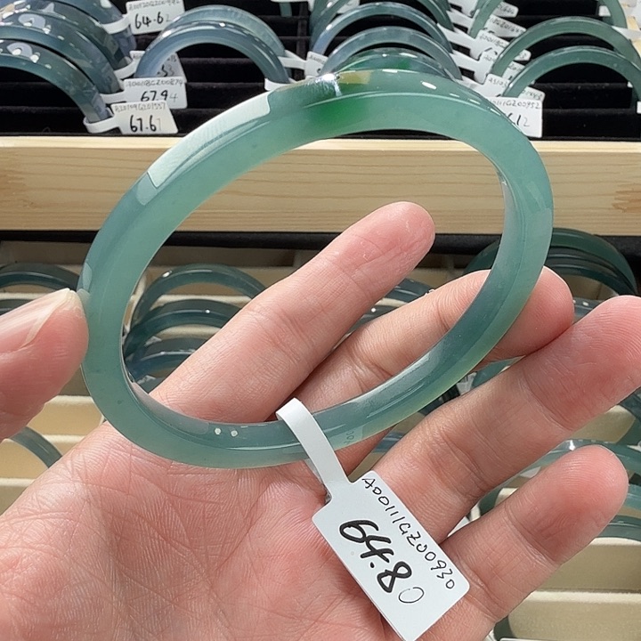 翡翠手镯未镶嵌吸****康64.80