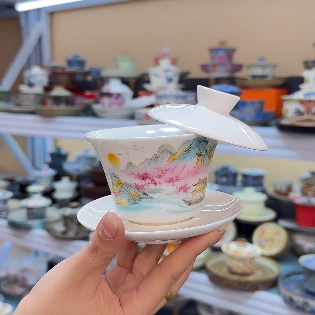 盖碗里的水煮熟了