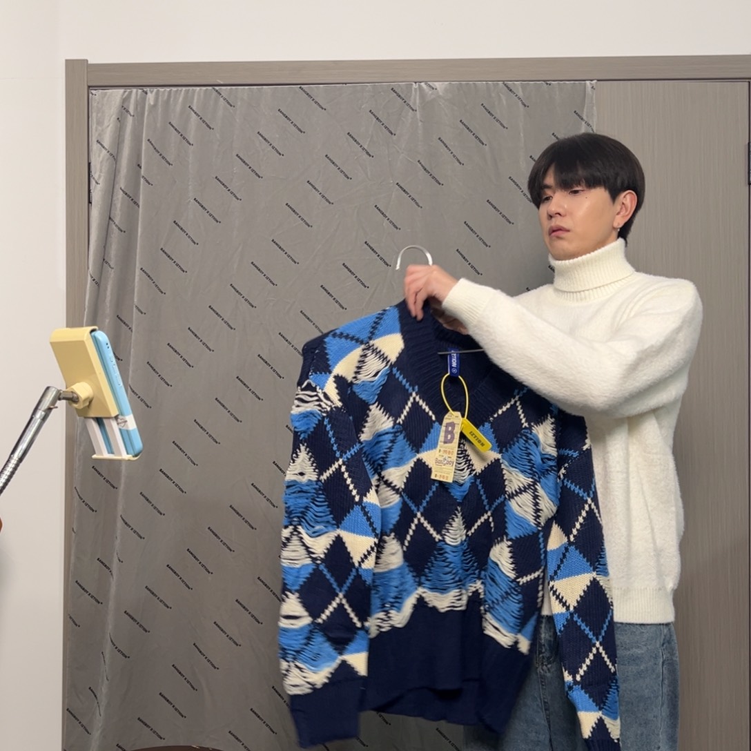 潮流时尚v领毛衣l码