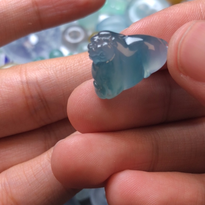 定制翡翠未镶嵌挂件