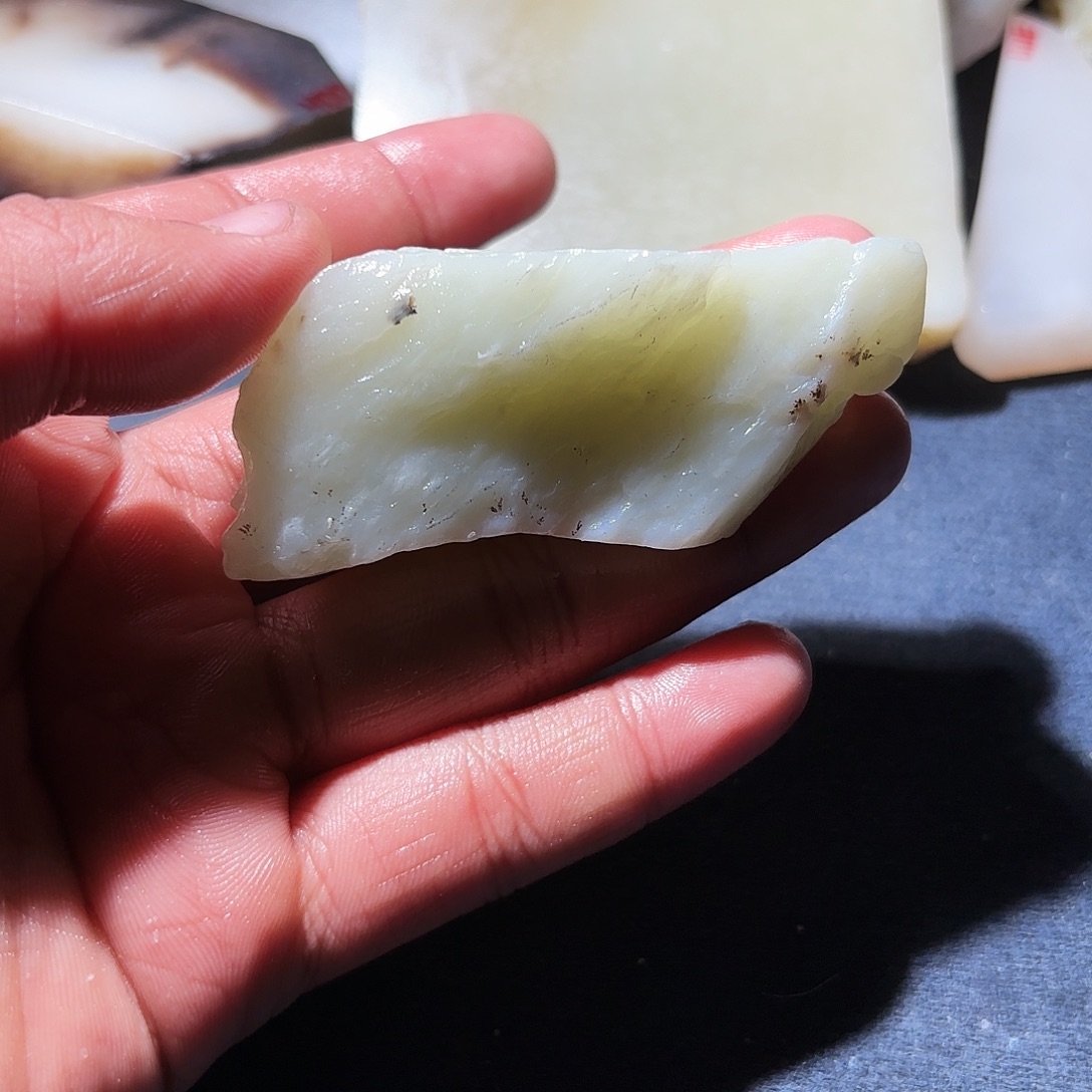 和田玉未镶嵌珠宝奇石