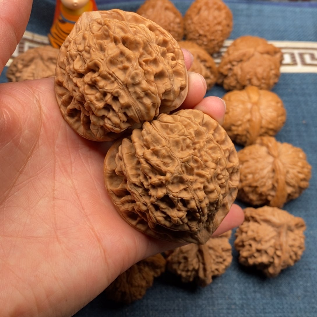 文玩核桃把件49官帽