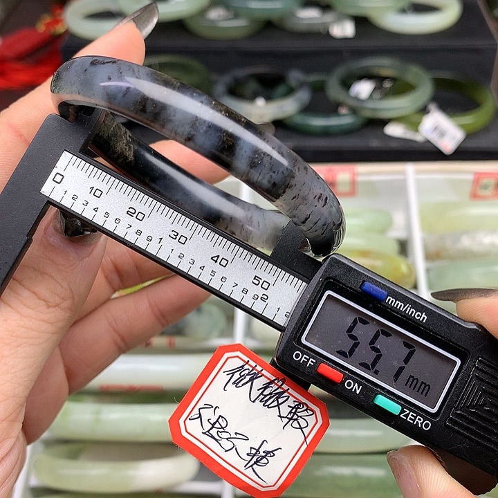 蛇纹石玉手镯未镶嵌852