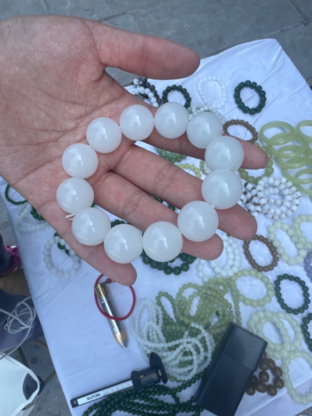 高端大气手串 白卡18 13颗