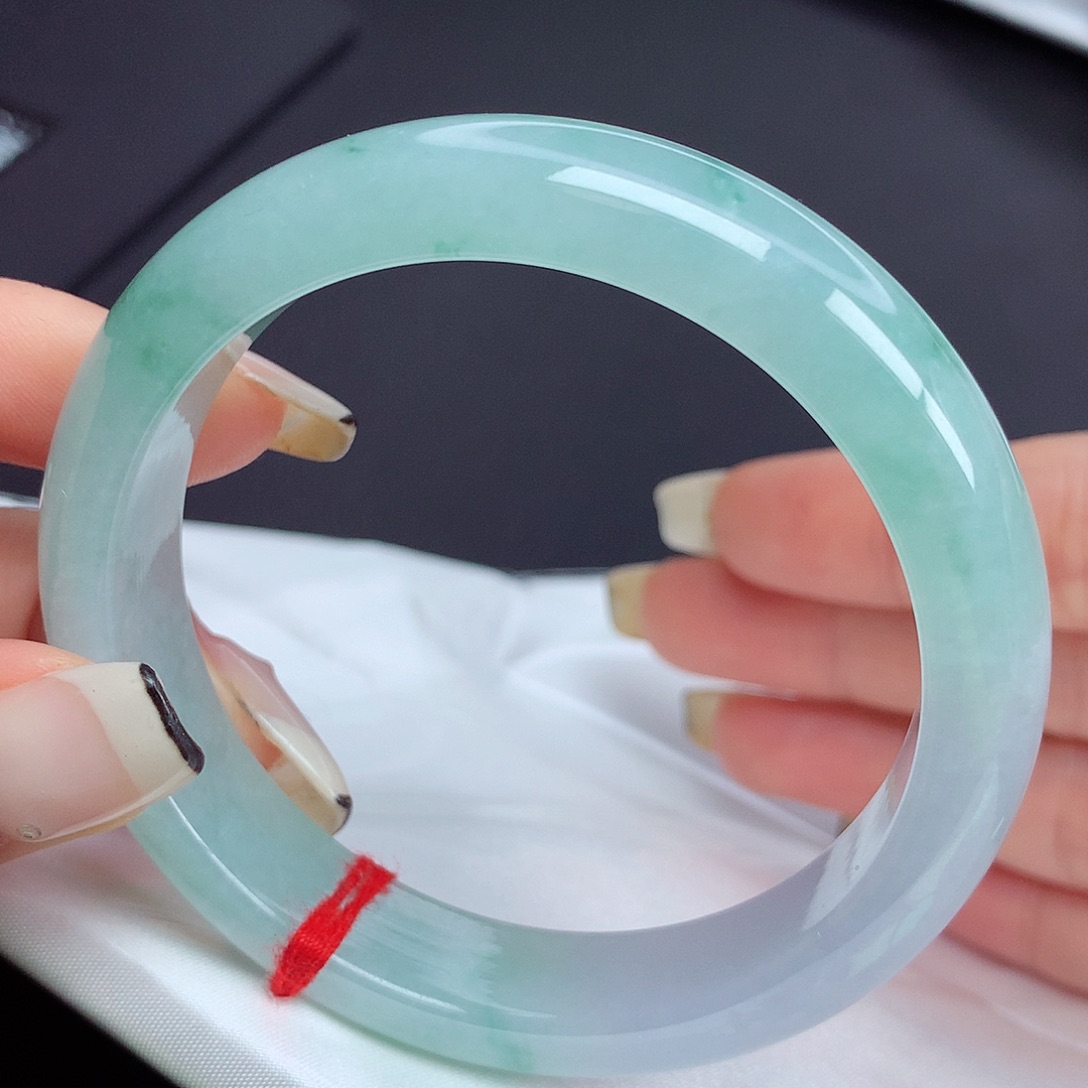 翡翠手镯未镶嵌57-58圈口