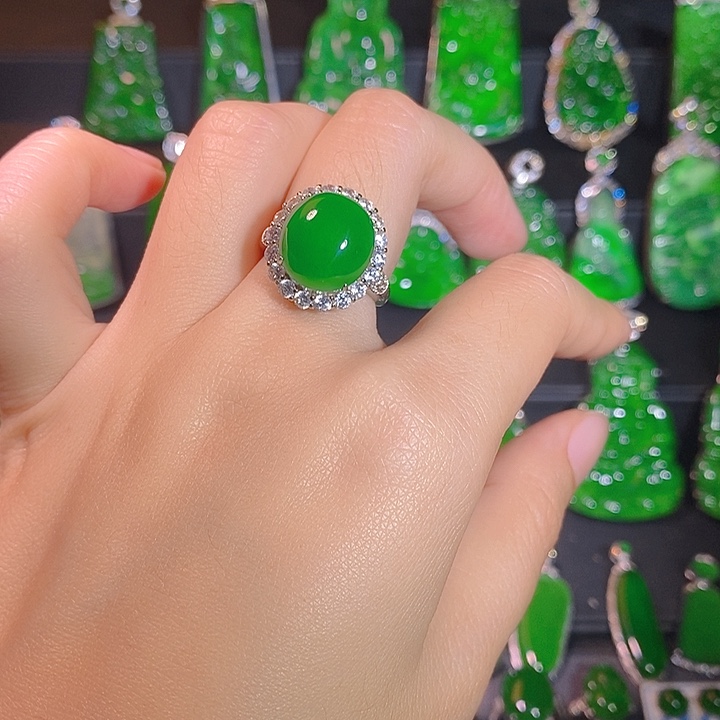翡翠银S925镶嵌戒指是