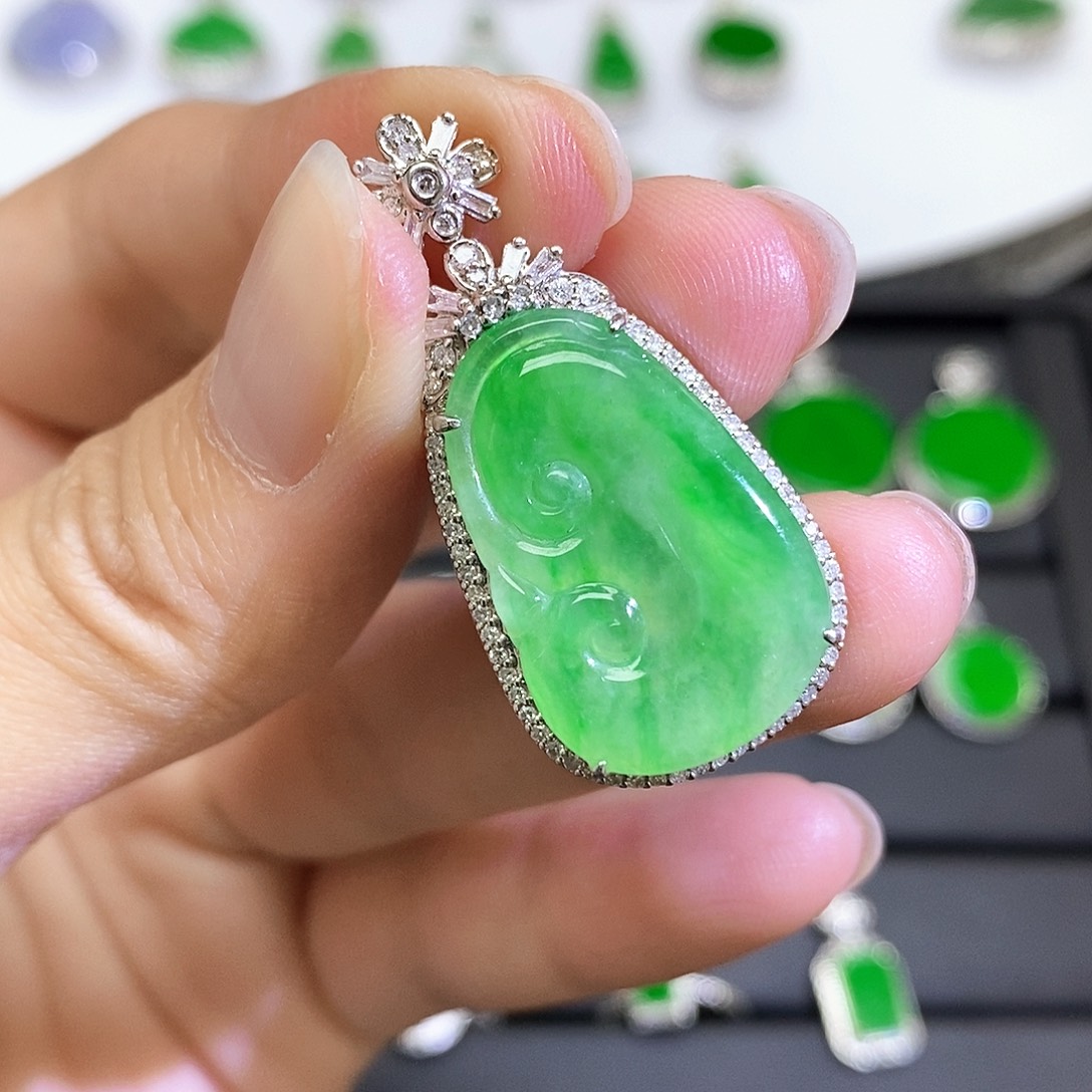 翡翠18K金镶嵌吊坠(不含链)