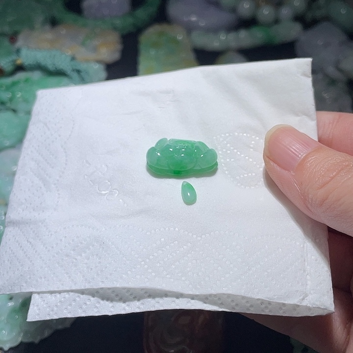 颈饰未镶嵌翡翠天